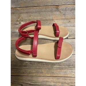 Beek Tyto Sporty Sandals Red Strappy Women's Size 5 Comfort Walking Elegant